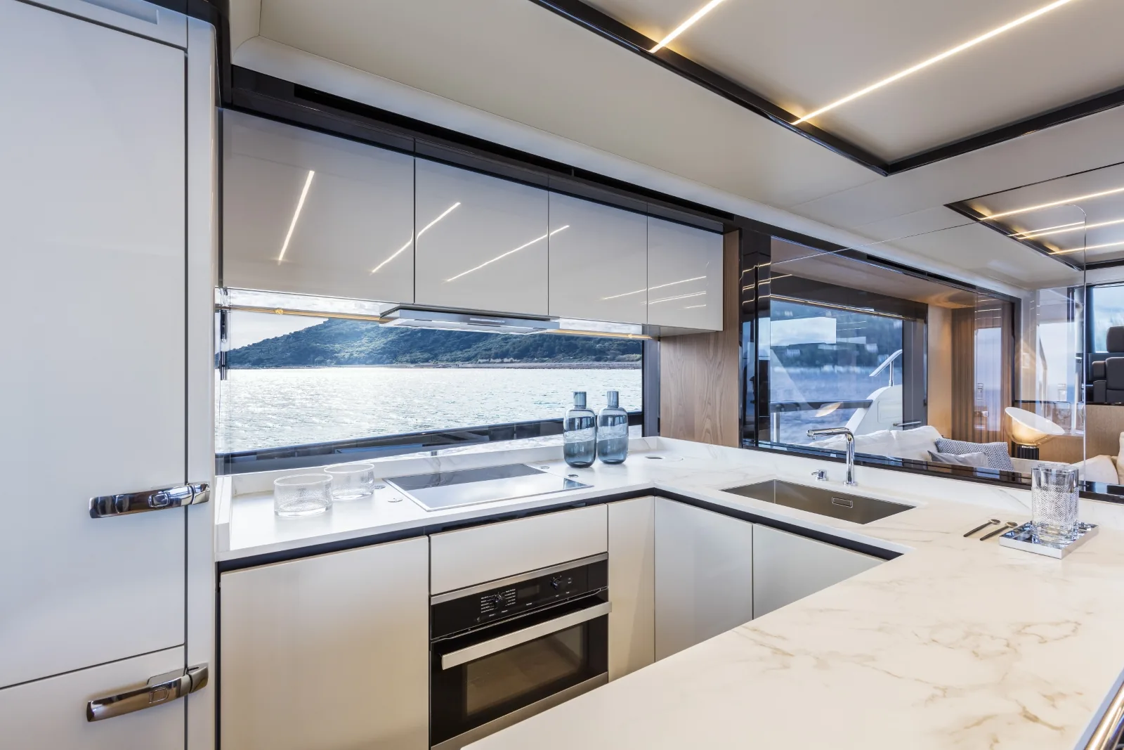 A4A - photo 25 location yacht Saint-Tropez