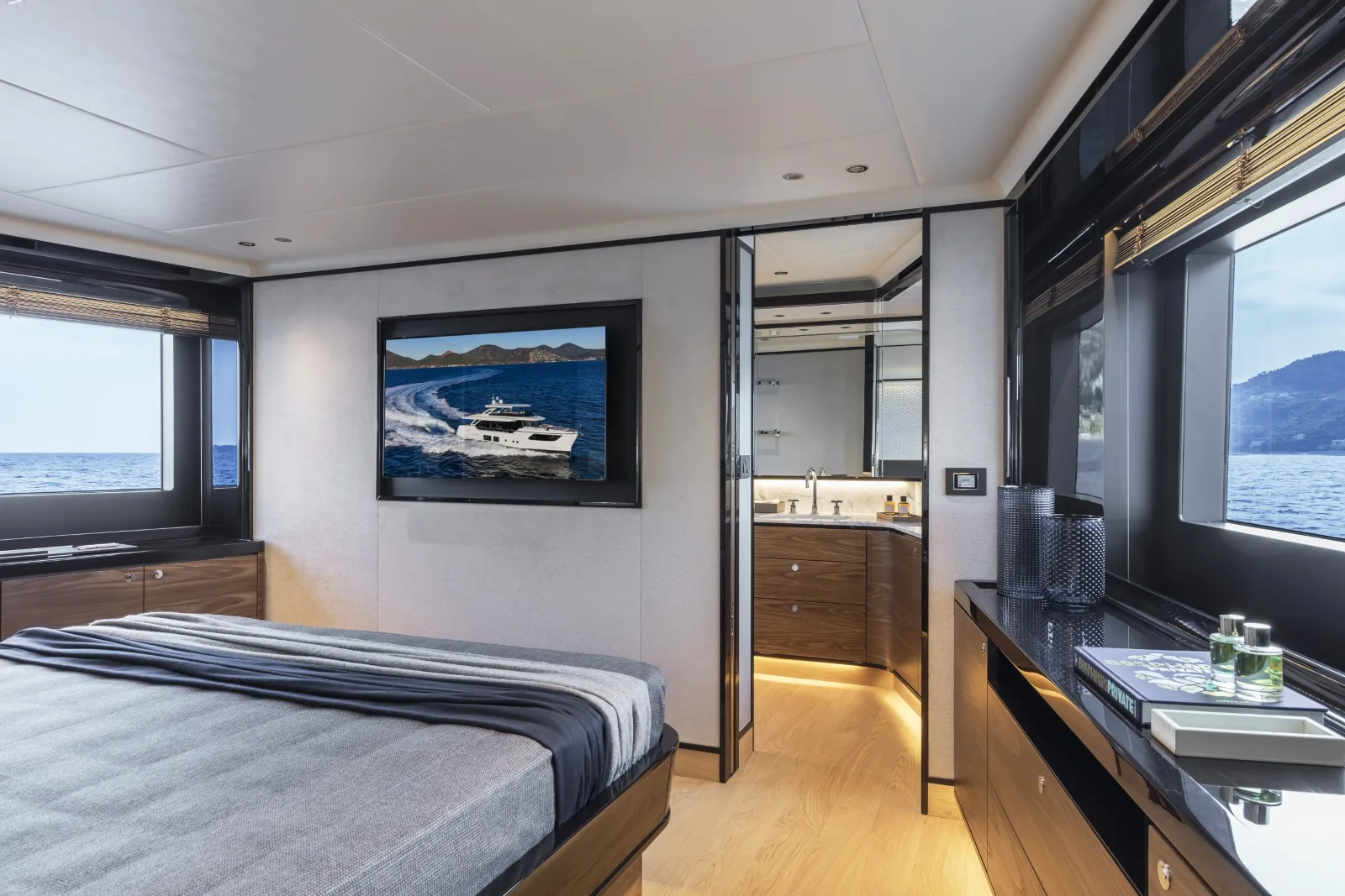 A4A - photo 28 location yacht Saint-Tropez