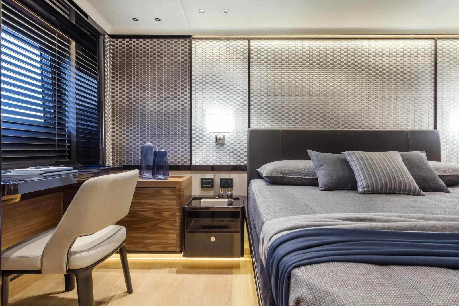 A4A - photo 31 location yacht Saint-Tropez