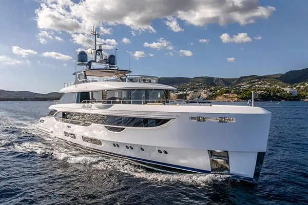 ALPHA WAVES - location yacht Saint-Tropez