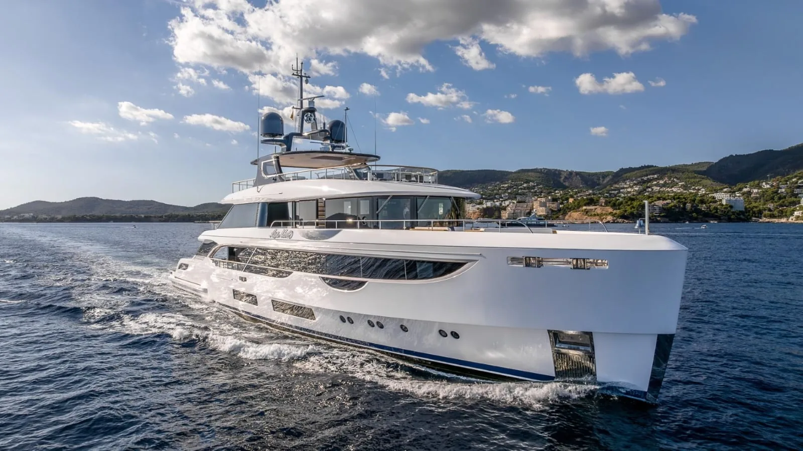 ALPHA WAVES - photo 2 location yacht Saint-Tropez