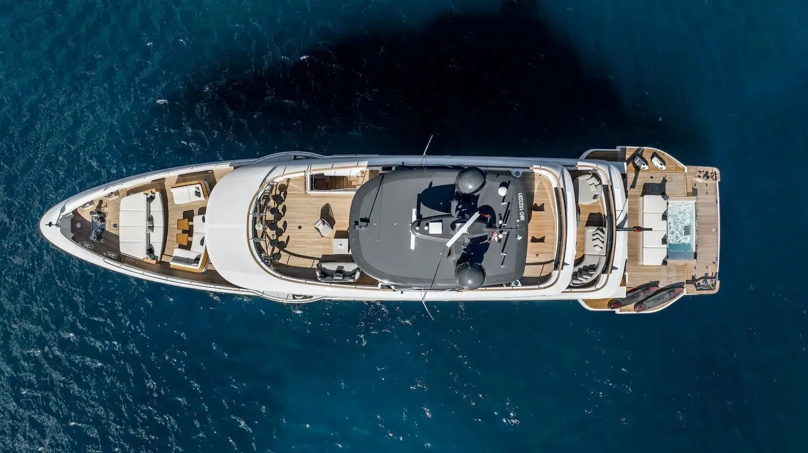 ALPHA WAVES - photo 5 location yacht Saint-Tropez