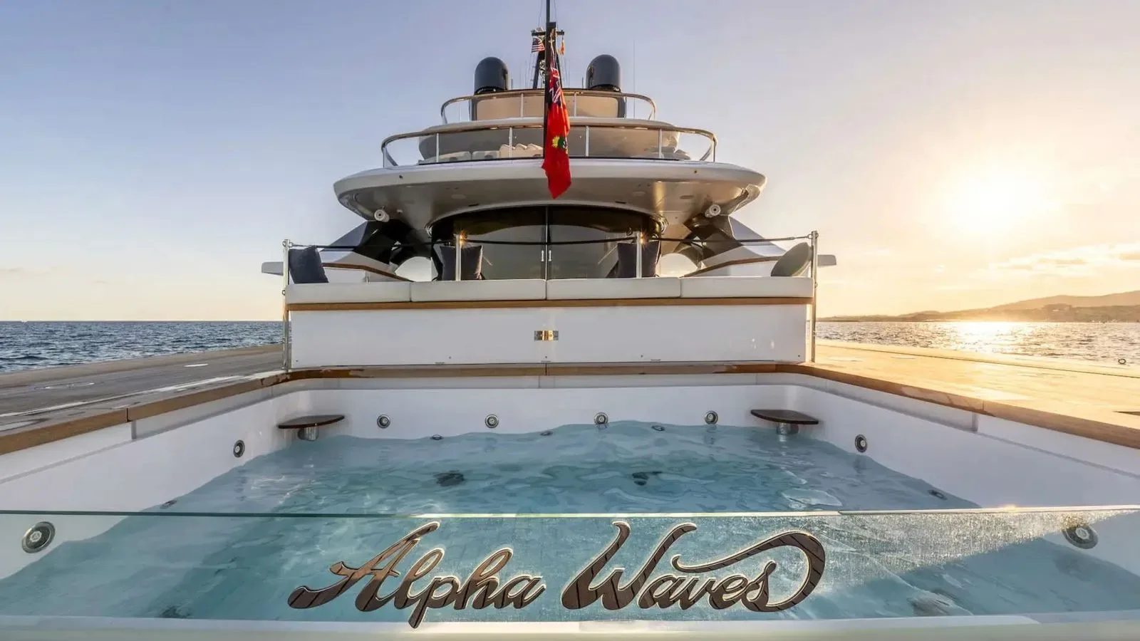 ALPHA WAVES - photo 9 location yacht Saint-Tropez
