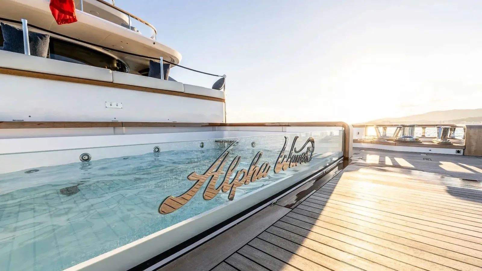ALPHA WAVES - photo 10 location yacht Saint-Tropez