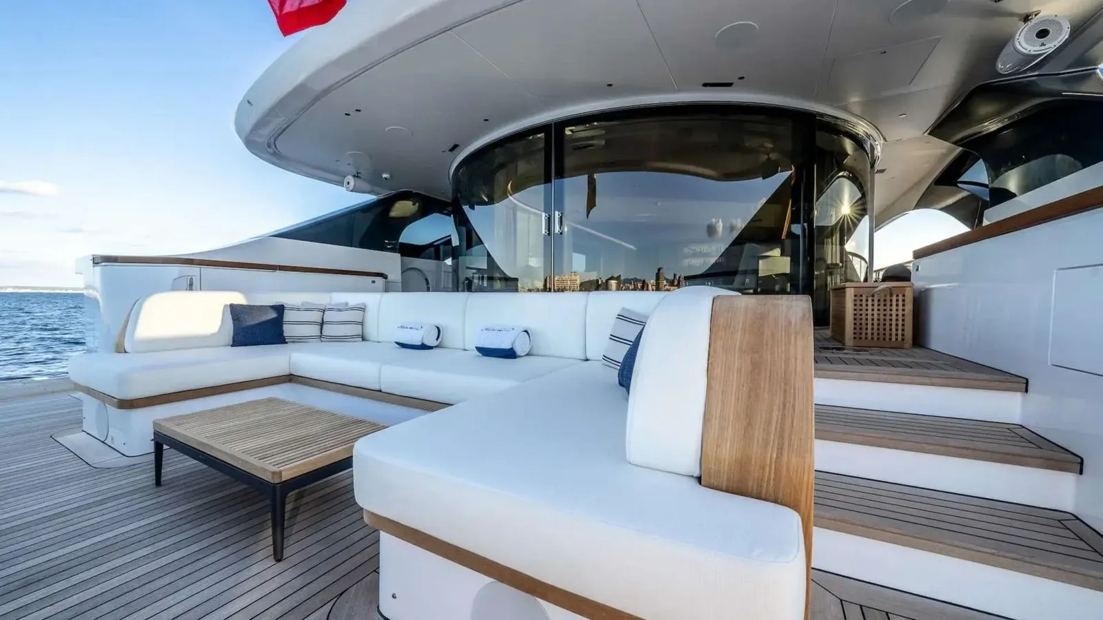 ALPHA WAVES - photo 13 location yacht Saint-Tropez