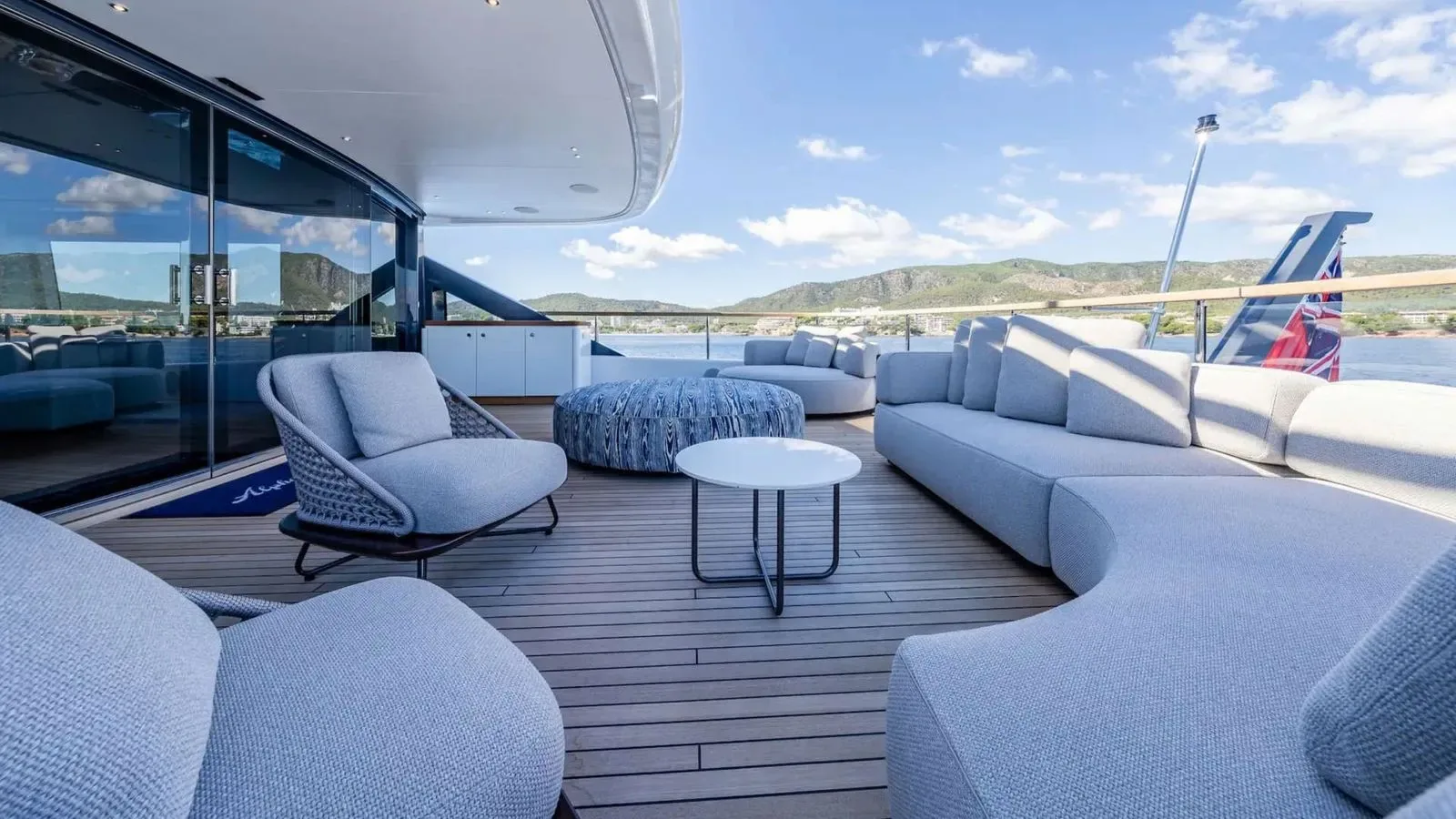 ALPHA WAVES - photo 16 location yacht Saint-Tropez