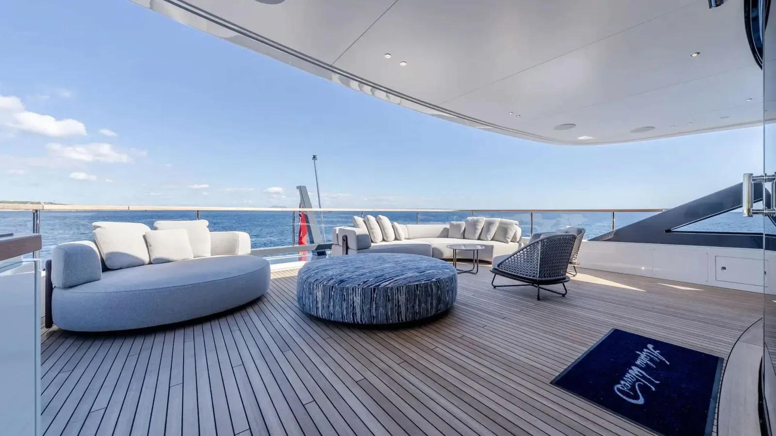 ALPHA WAVES - photo 17 location yacht Saint-Tropez