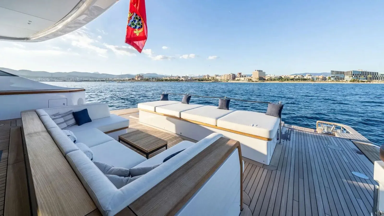 ALPHA WAVES - photo 23 location yacht Saint-Tropez