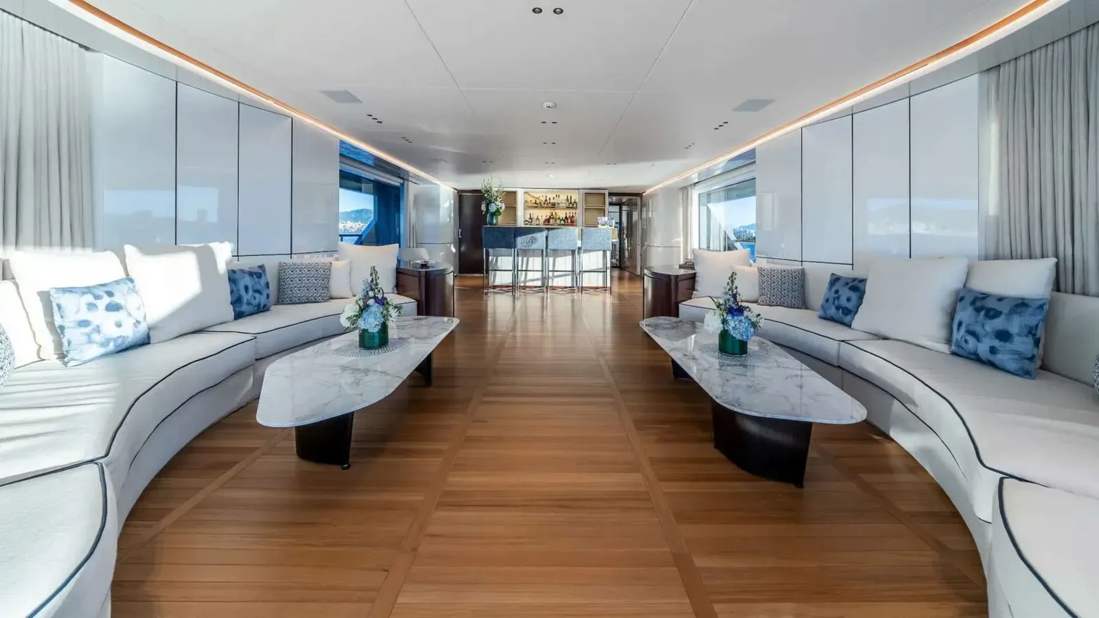 ALPHA WAVES - photo 29 location yacht Saint-Tropez