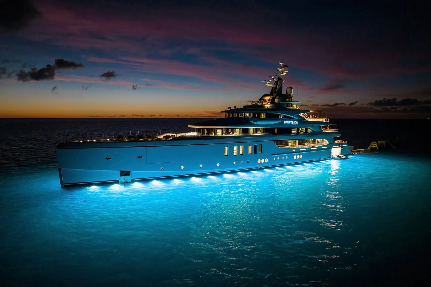 ARTISAN - photo 47 location yacht Saint-Tropez