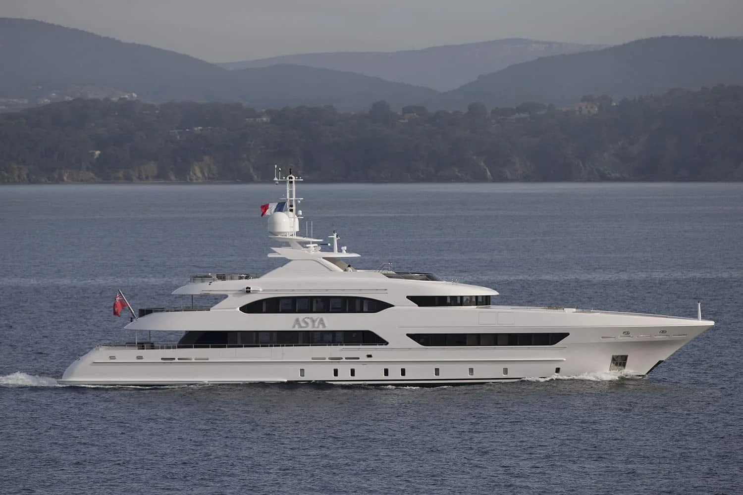 ASYA - photo 3 location yacht Saint-Tropez