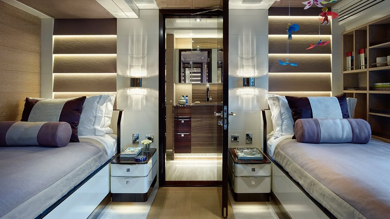 ASYA - photo 27 location yacht Saint-Tropez