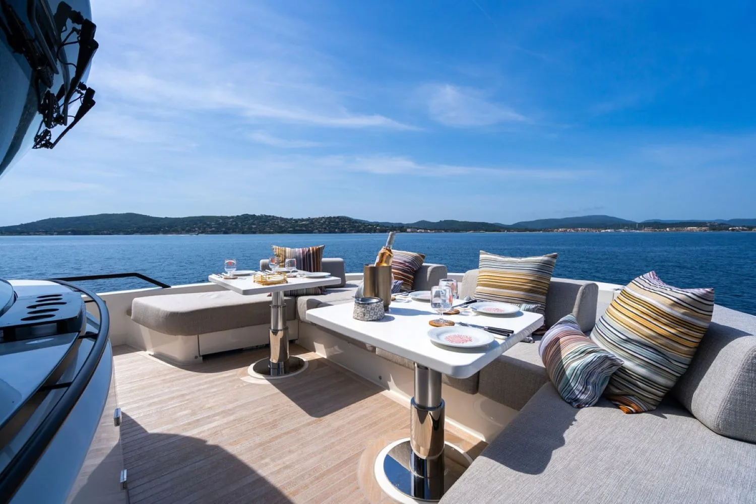 BLUEGAME BGX63 - photo 8 location yacht Saint-Tropez