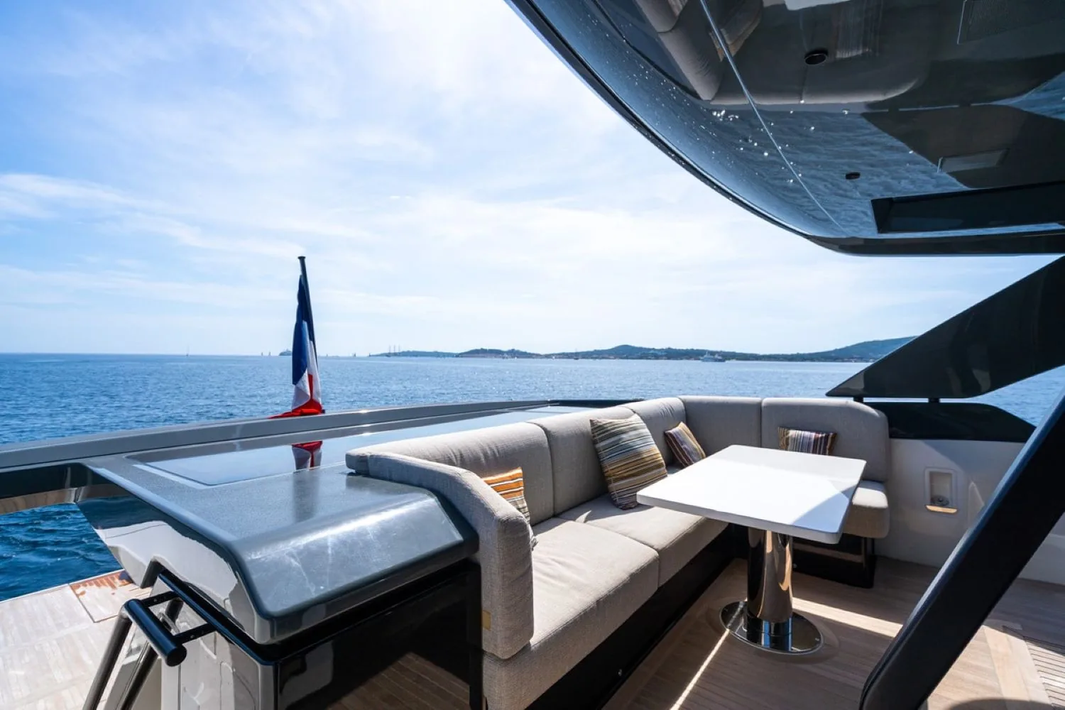 BLUEGAME BGX63 - photo 12 location yacht Saint-Tropez