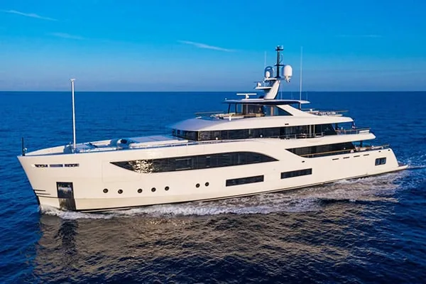 C - location yacht Saint-Tropez