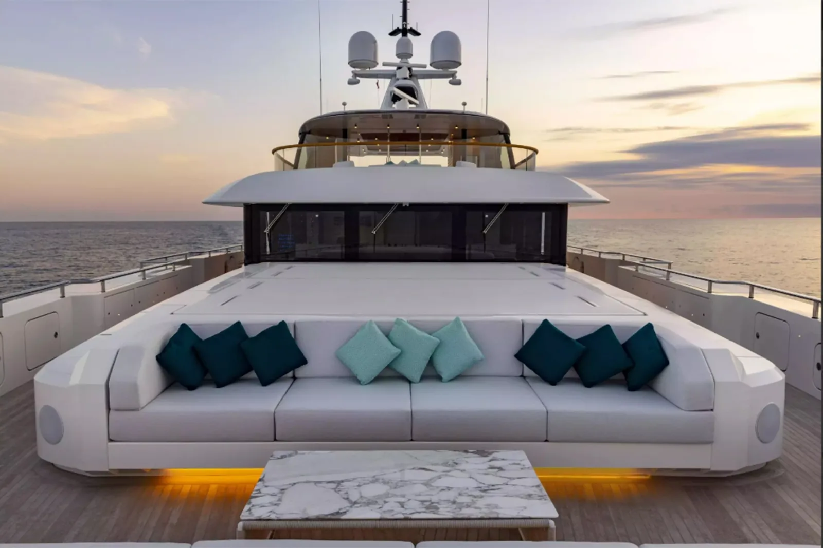 C - photo 15 location yacht Saint-Tropez