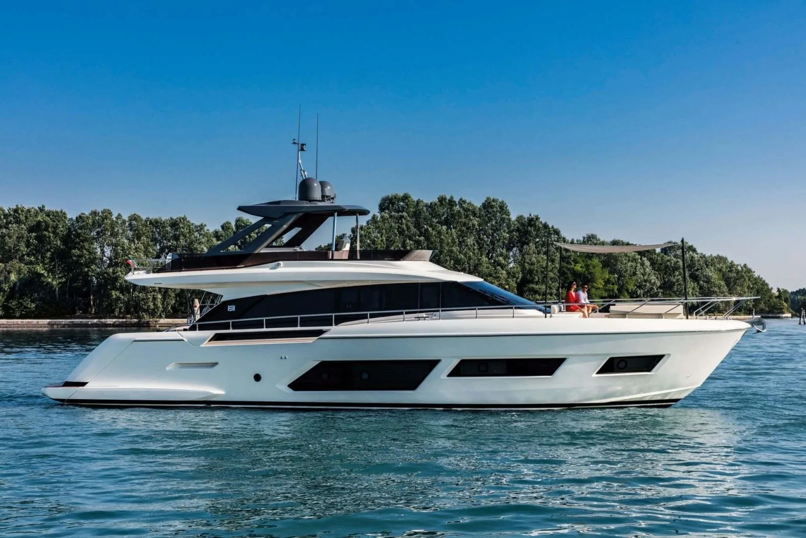 CARE ONE - photo 2 location yacht Saint-Tropez