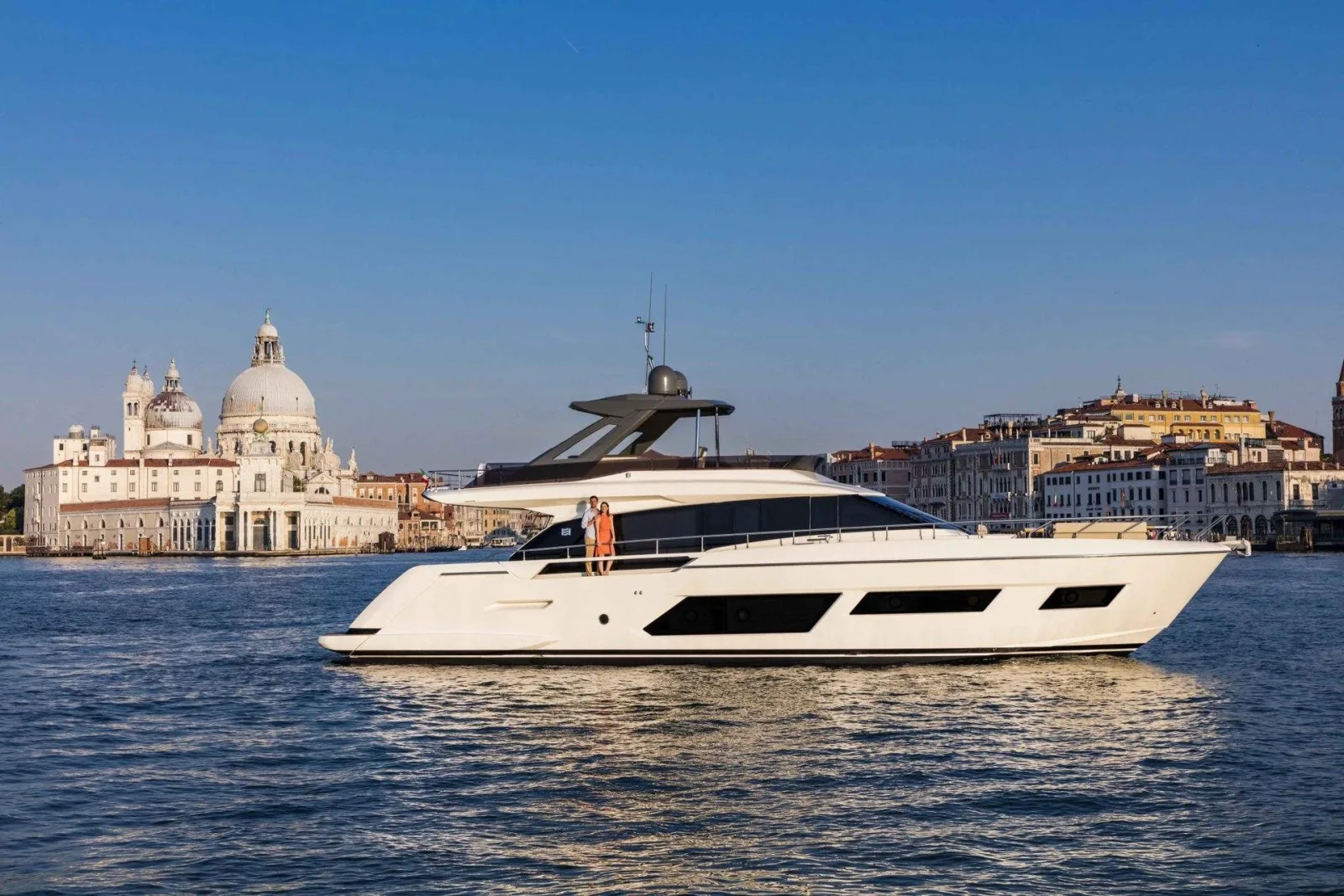 CARE ONE - photo 4 location yacht Saint-Tropez