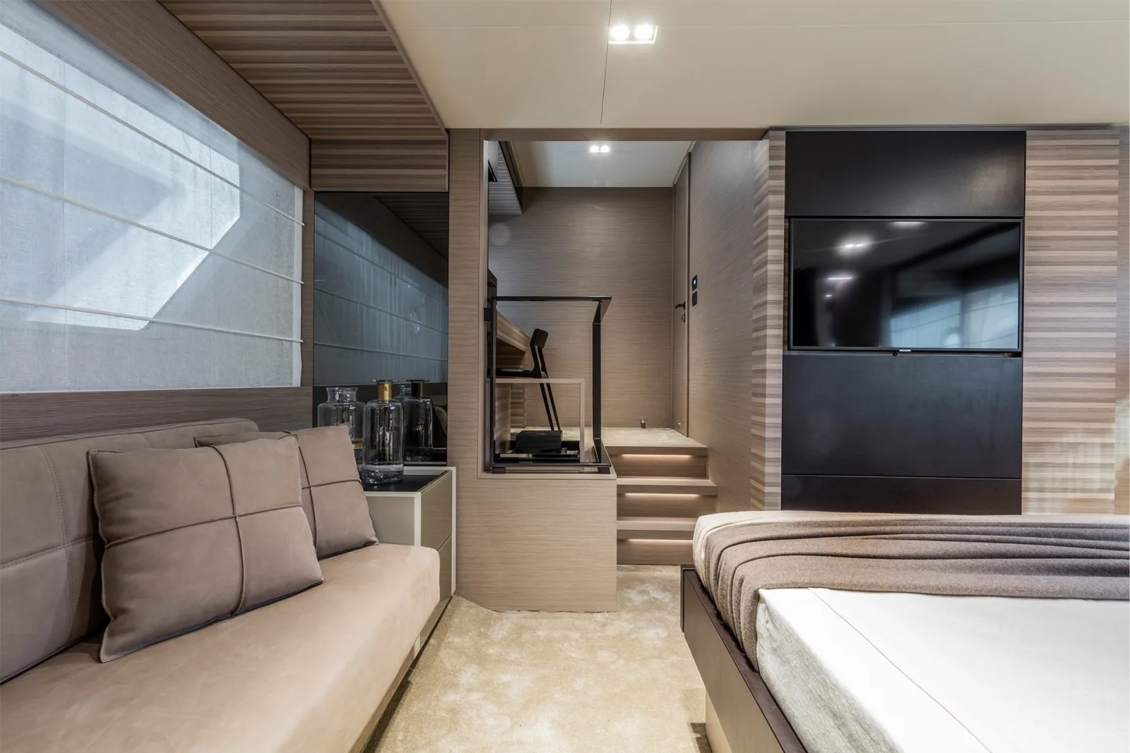 CARE ONE - photo 8 location yacht Saint-Tropez