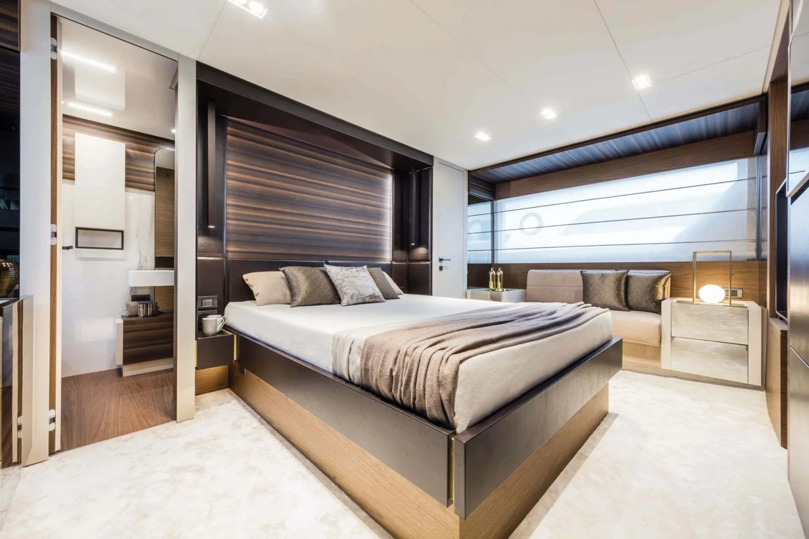 CARE ONE - photo 12 location yacht Saint-Tropez