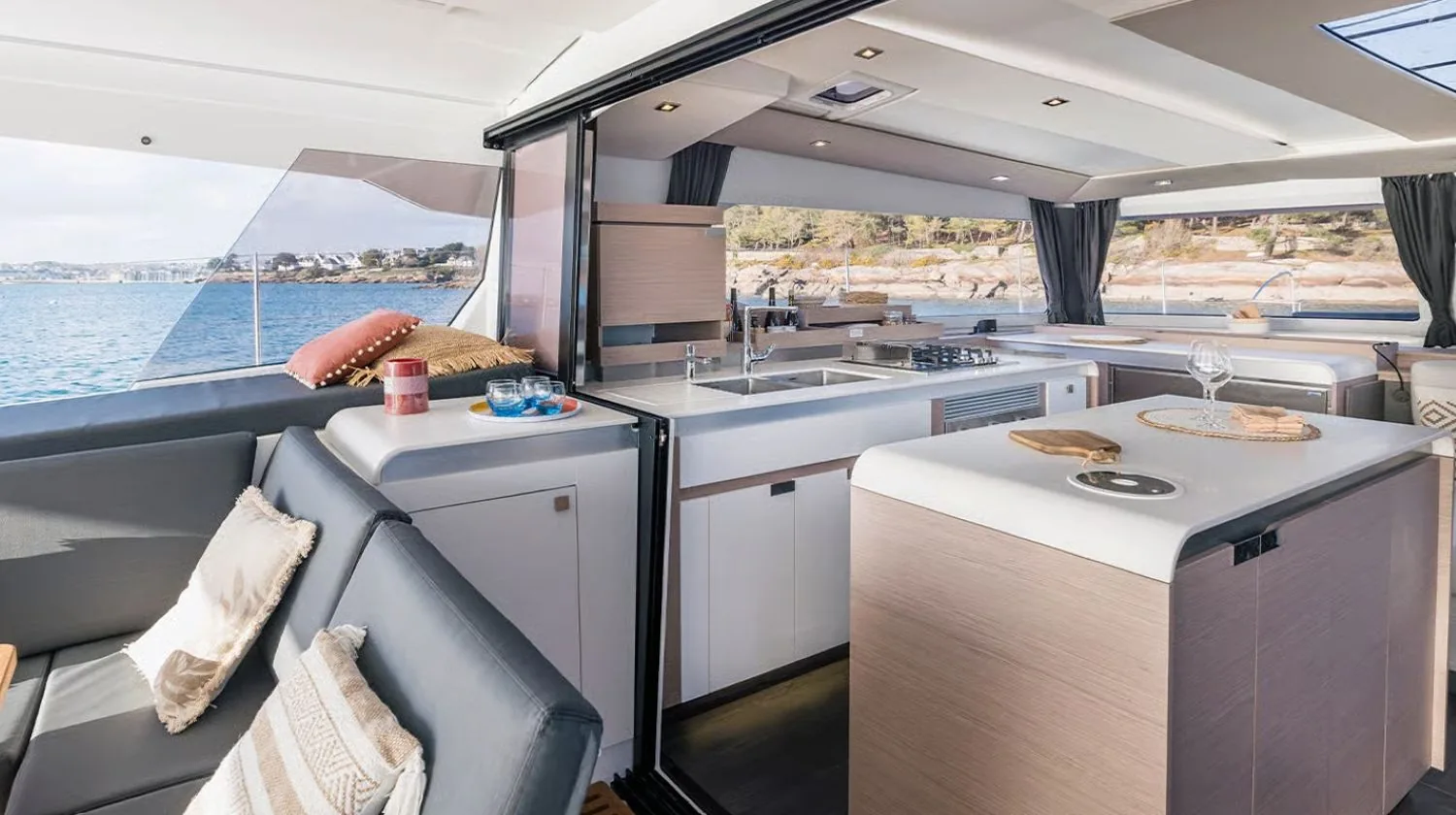 CATAMARAN AURA 51 - photo 9 location yacht Saint-Tropez