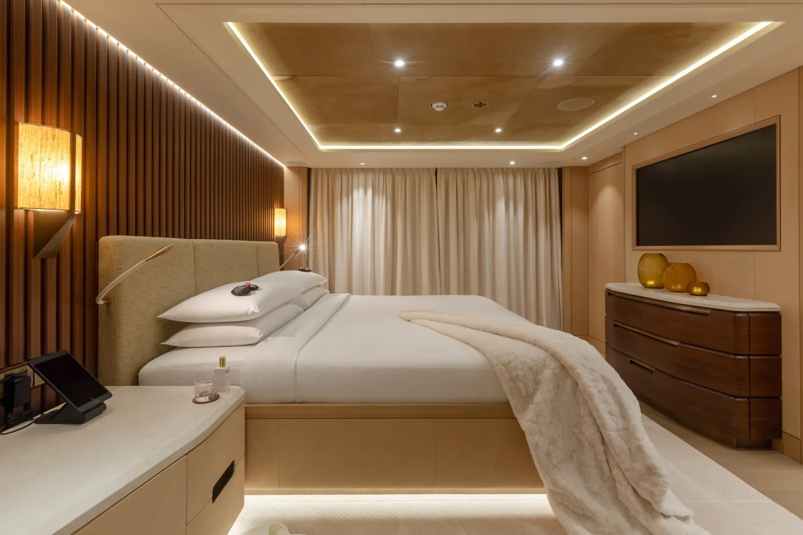 COME TOGETHER - photo 27 location yacht Saint-Tropez