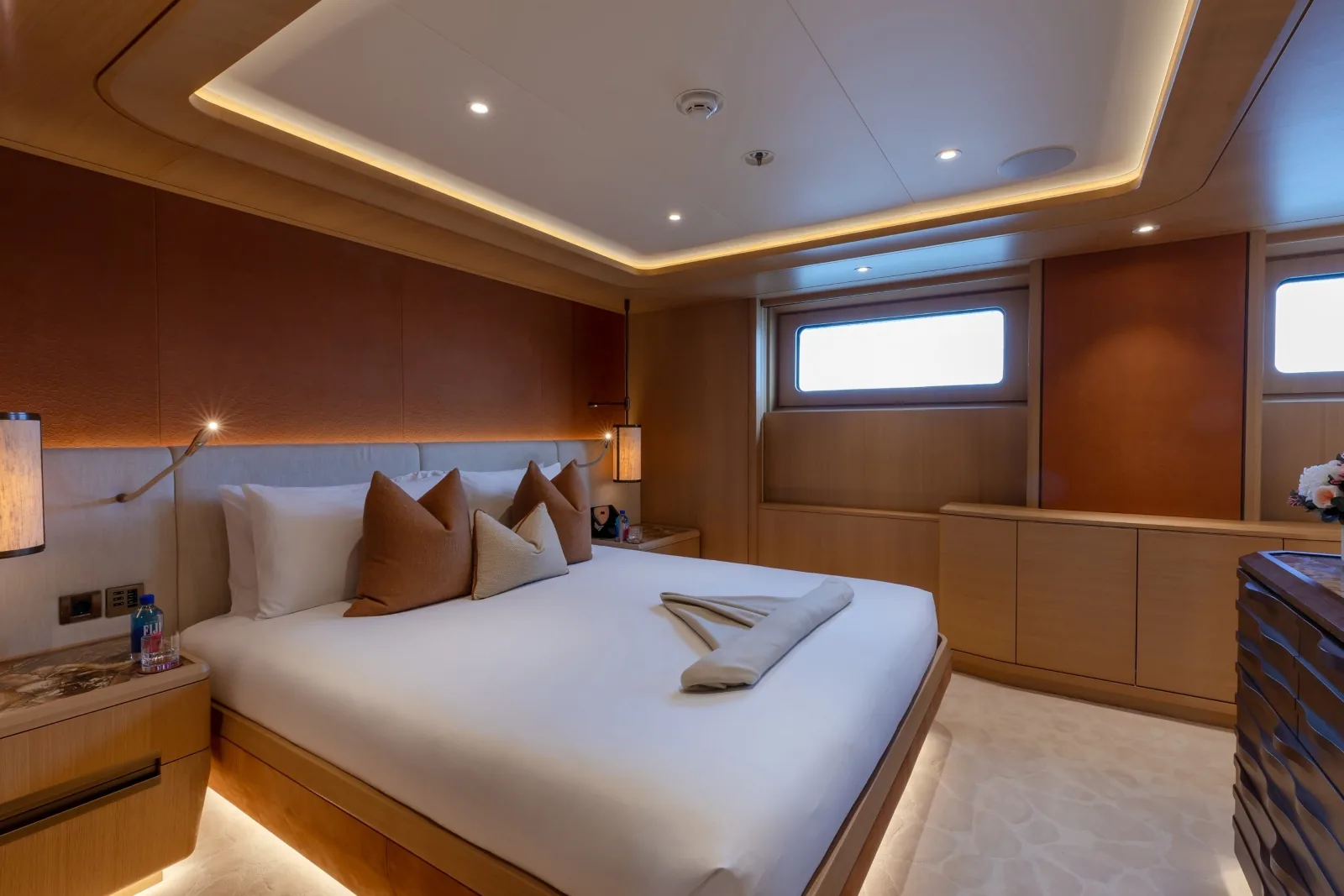 COME TOGETHER - photo 34 location yacht Saint-Tropez