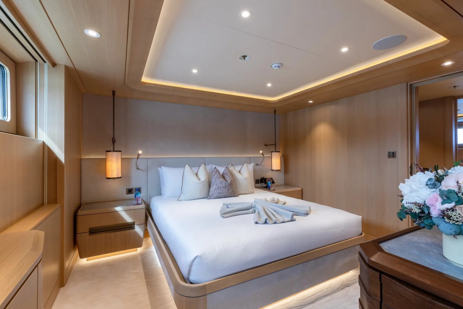 COME TOGETHER - photo 36 location yacht Saint-Tropez