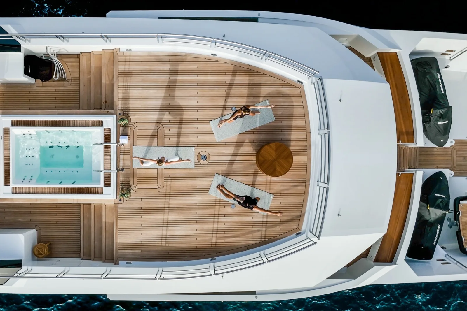 COME TOGETHER - photo 50 location yacht Saint-Tropez