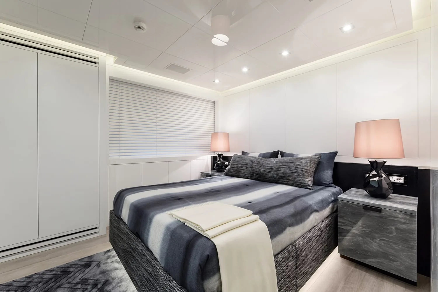 DA VINCI - photo 13 location yacht Saint-Tropez