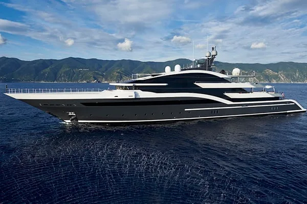 DAR - location yacht Saint-Tropez