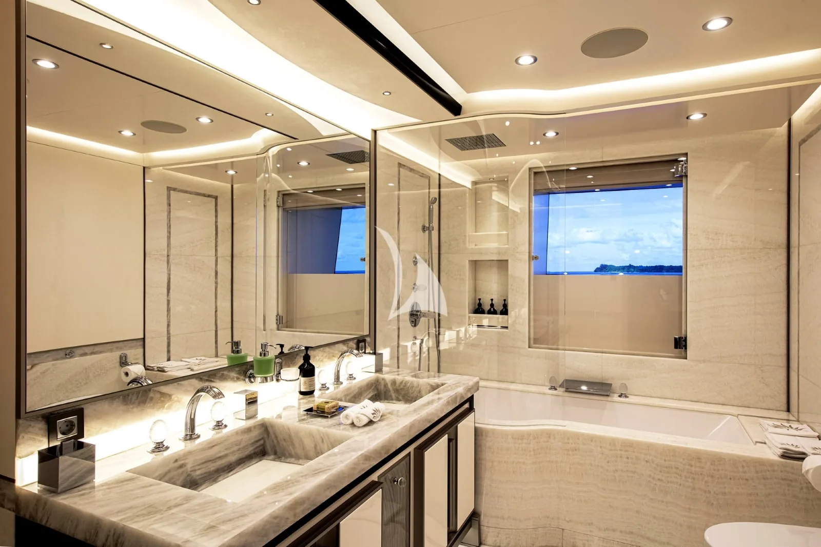 DAR - photo 46 location yacht Saint-Tropez