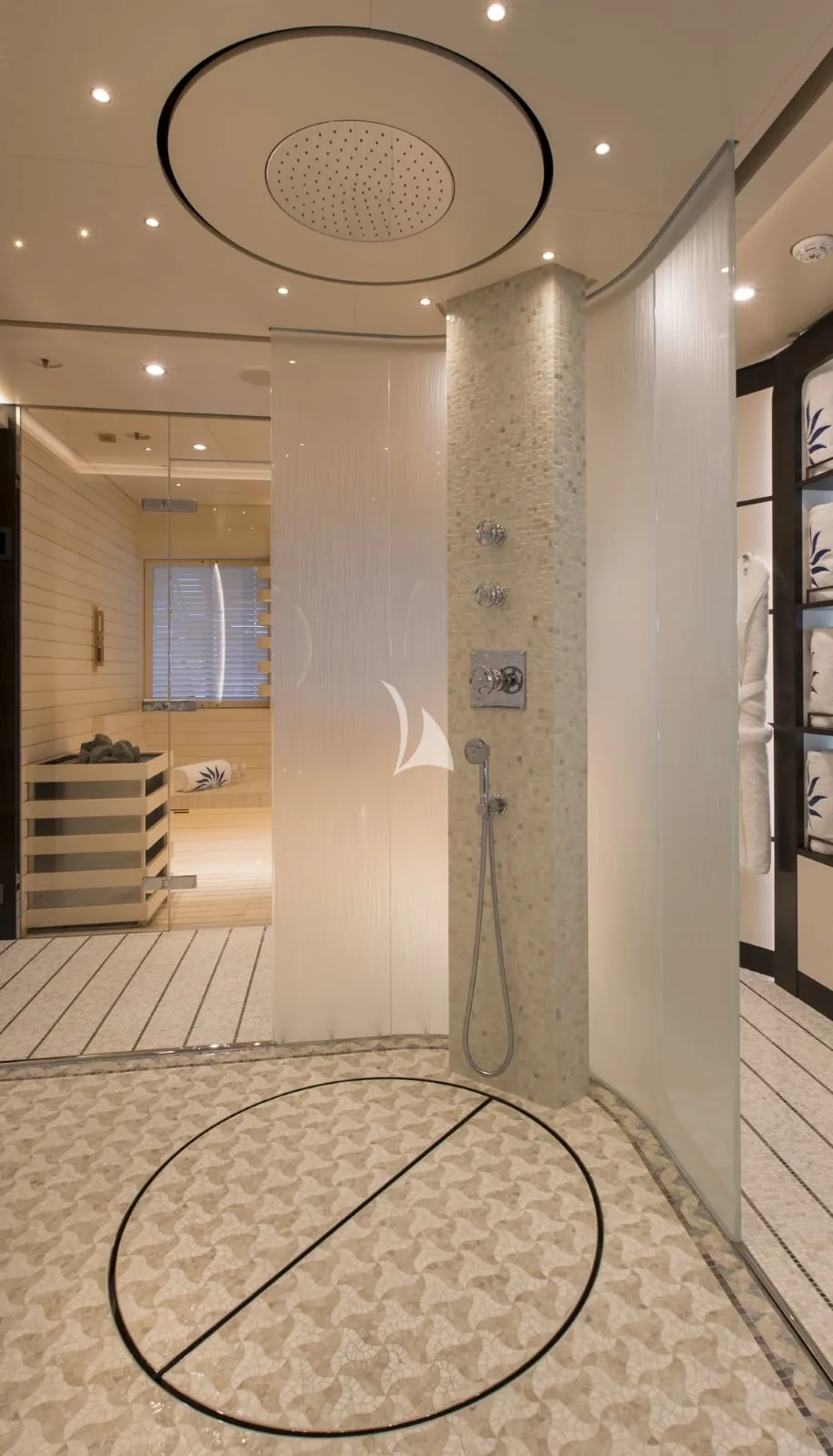 DAR - photo 52 location yacht Saint-Tropez