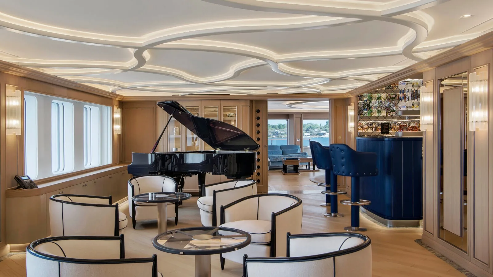 DREAM - photo 10 location yacht Saint-Tropez