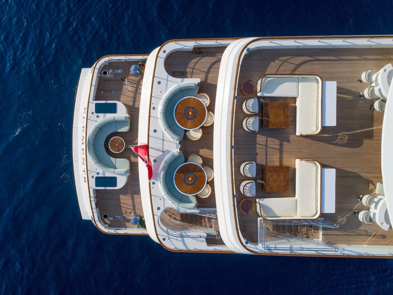 ELEMENTS - photo 4 location yacht Saint-Tropez