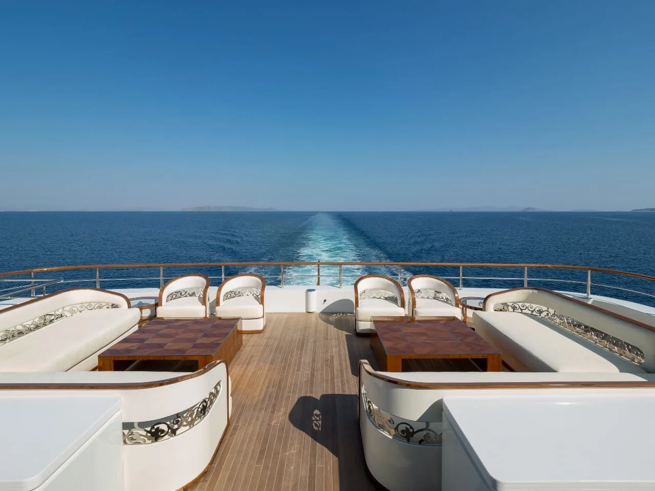 ELEMENTS - photo 9 location yacht Saint-Tropez
