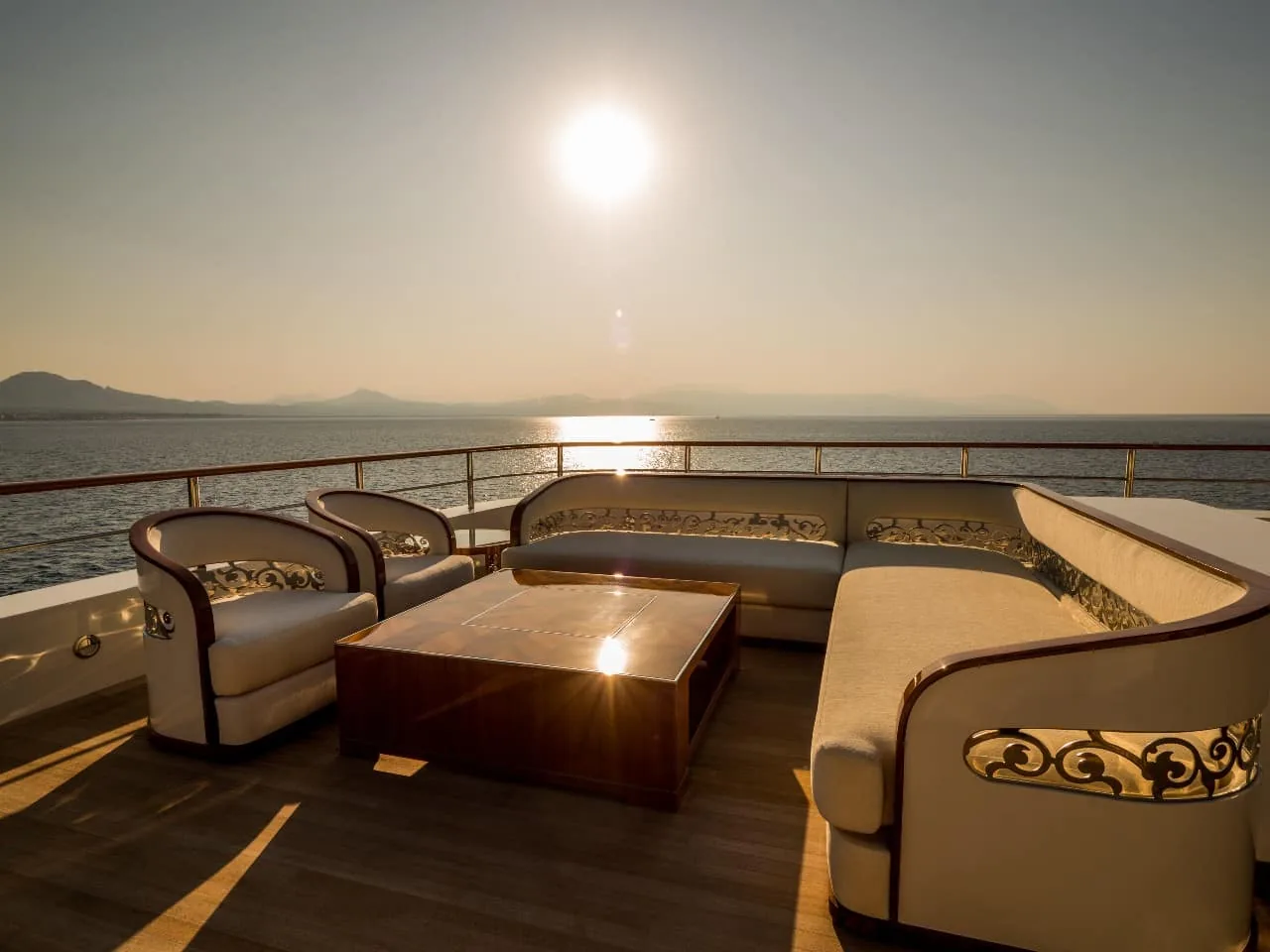 ELEMENTS - photo 10 location yacht Saint-Tropez