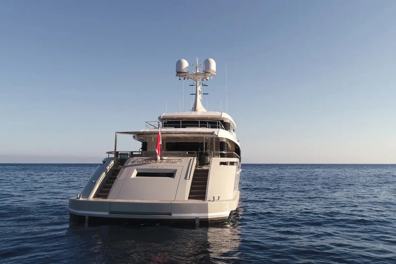 ENDEAVOUR 2 - photo 4 location yacht Saint-Tropez