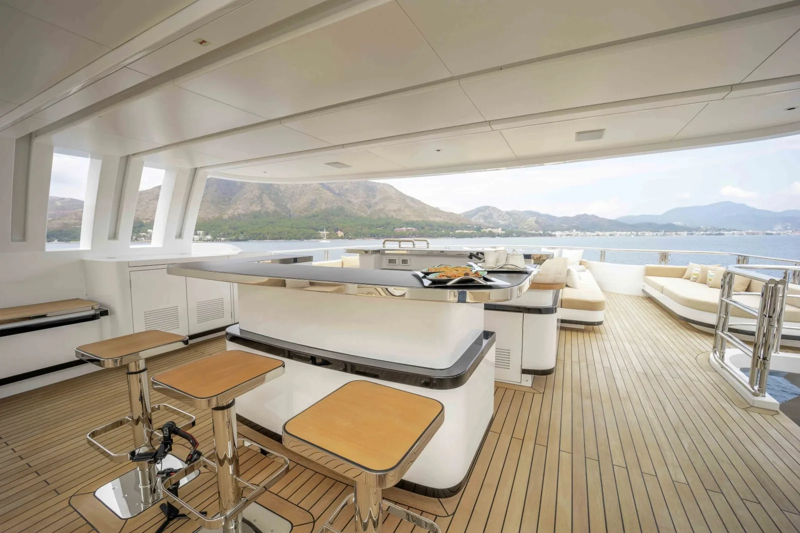 FORTUNA - photo 7 location yacht Saint-Tropez