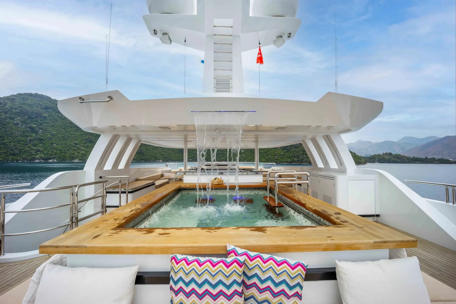 FORTUNA - photo 8 location yacht Saint-Tropez