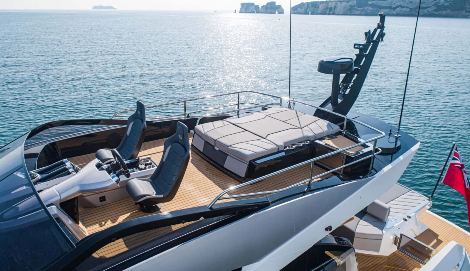 FORZA - photo 3 location yacht Saint-Tropez
