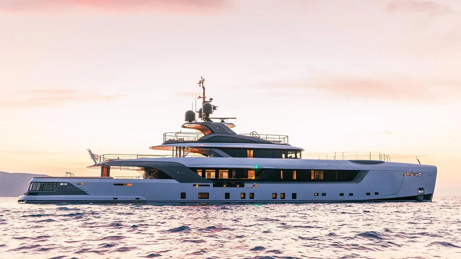 GECO - photo 4 location yacht Saint-Tropez