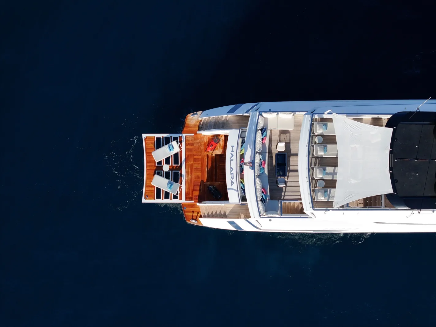 HALARA - photo 4 location yacht Saint-Tropez