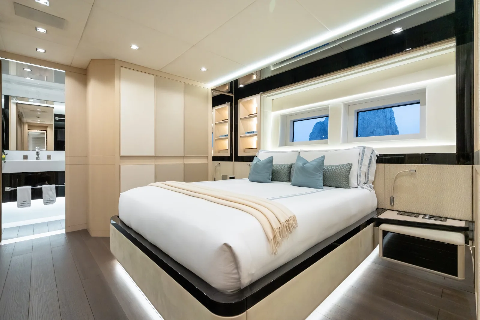 HALARA - photo 18 location yacht Saint-Tropez