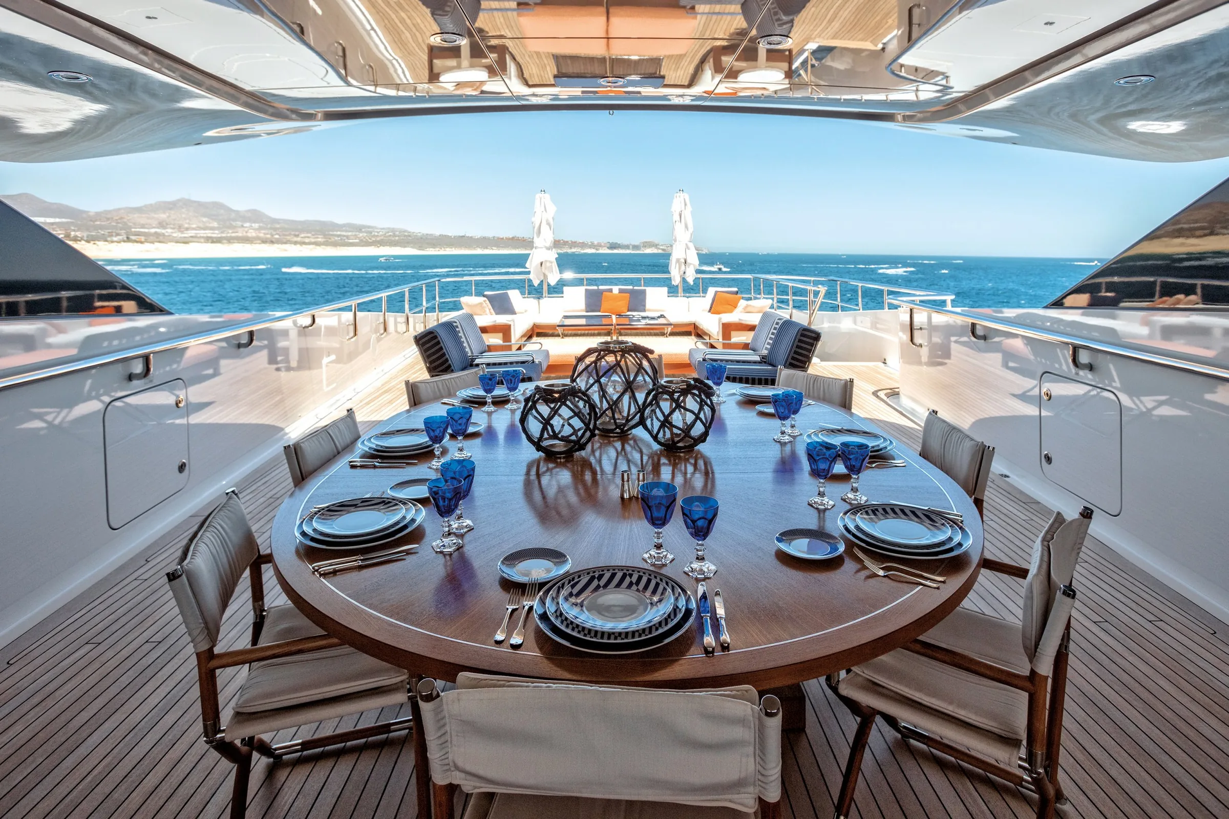 HALO - photo 17 location yacht Saint-Tropez