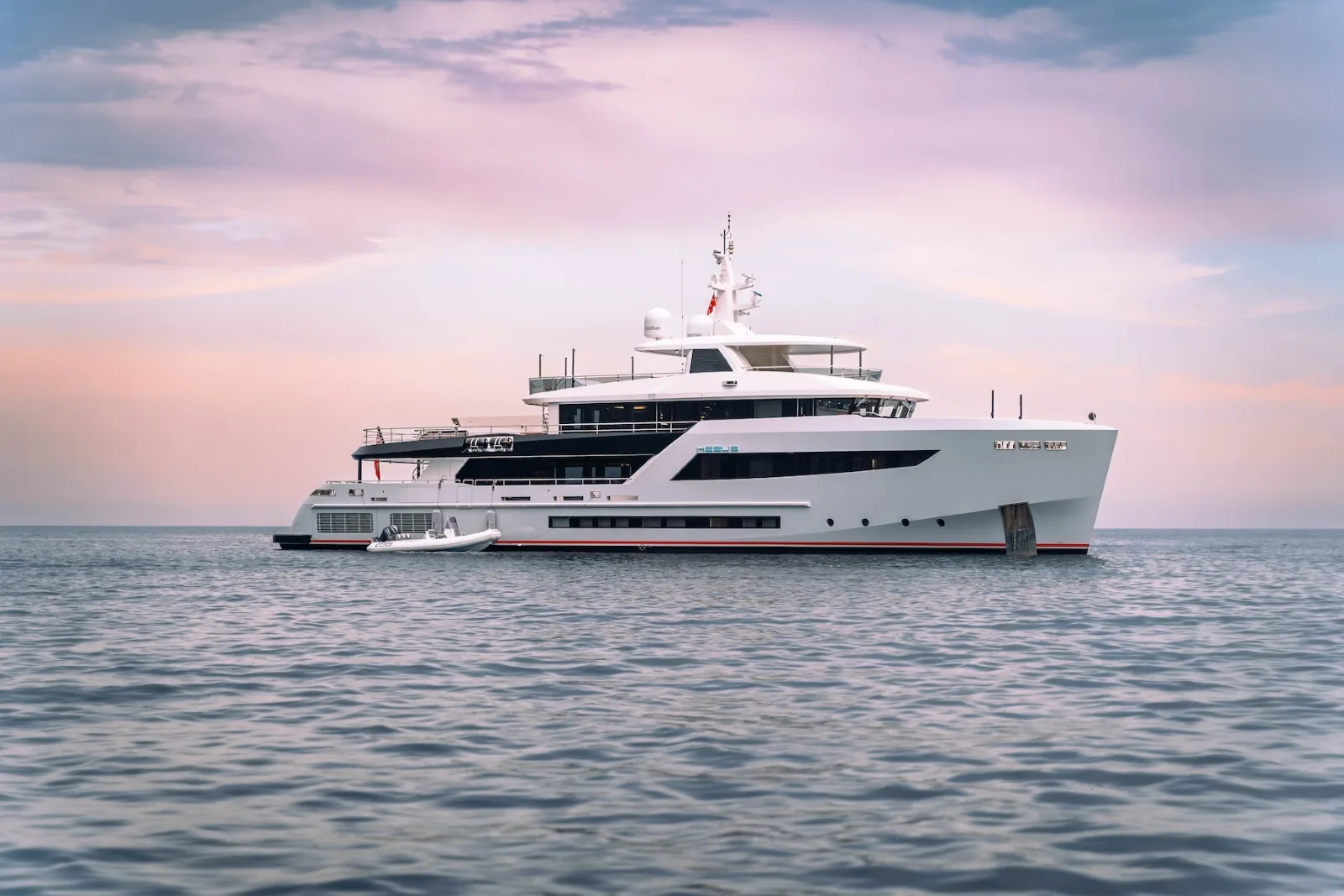 HEEUS - photo 12 location yacht Saint-Tropez