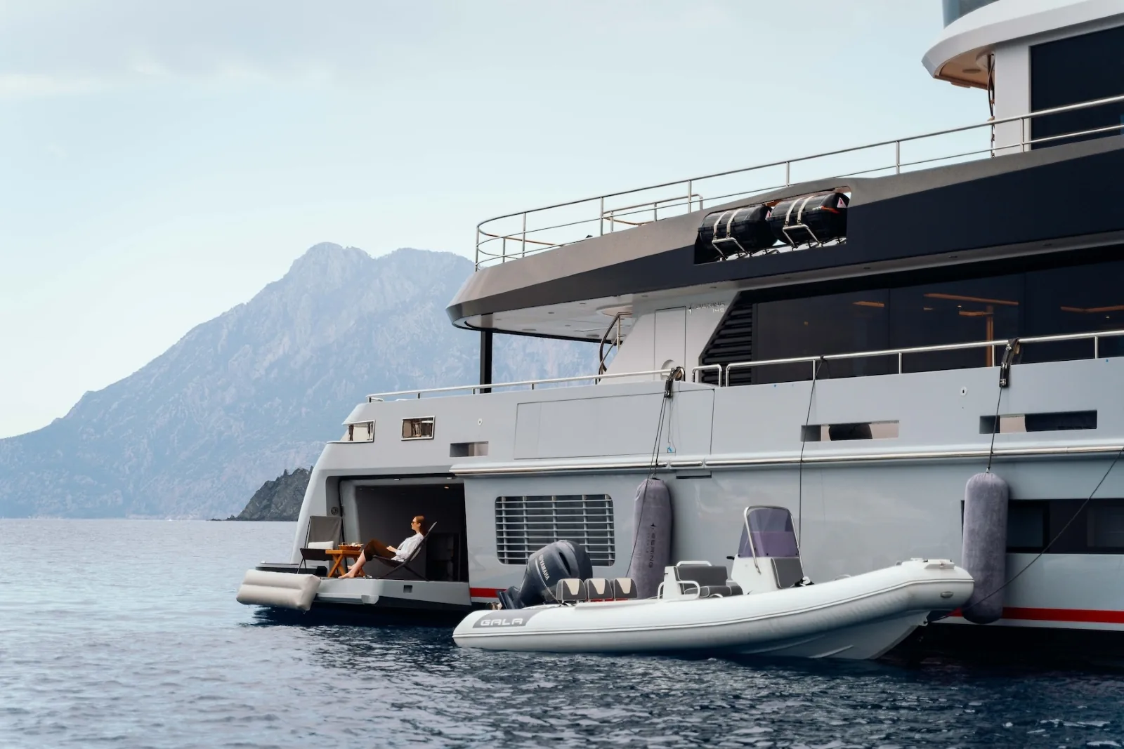 HEEUS - photo 13 location yacht Saint-Tropez