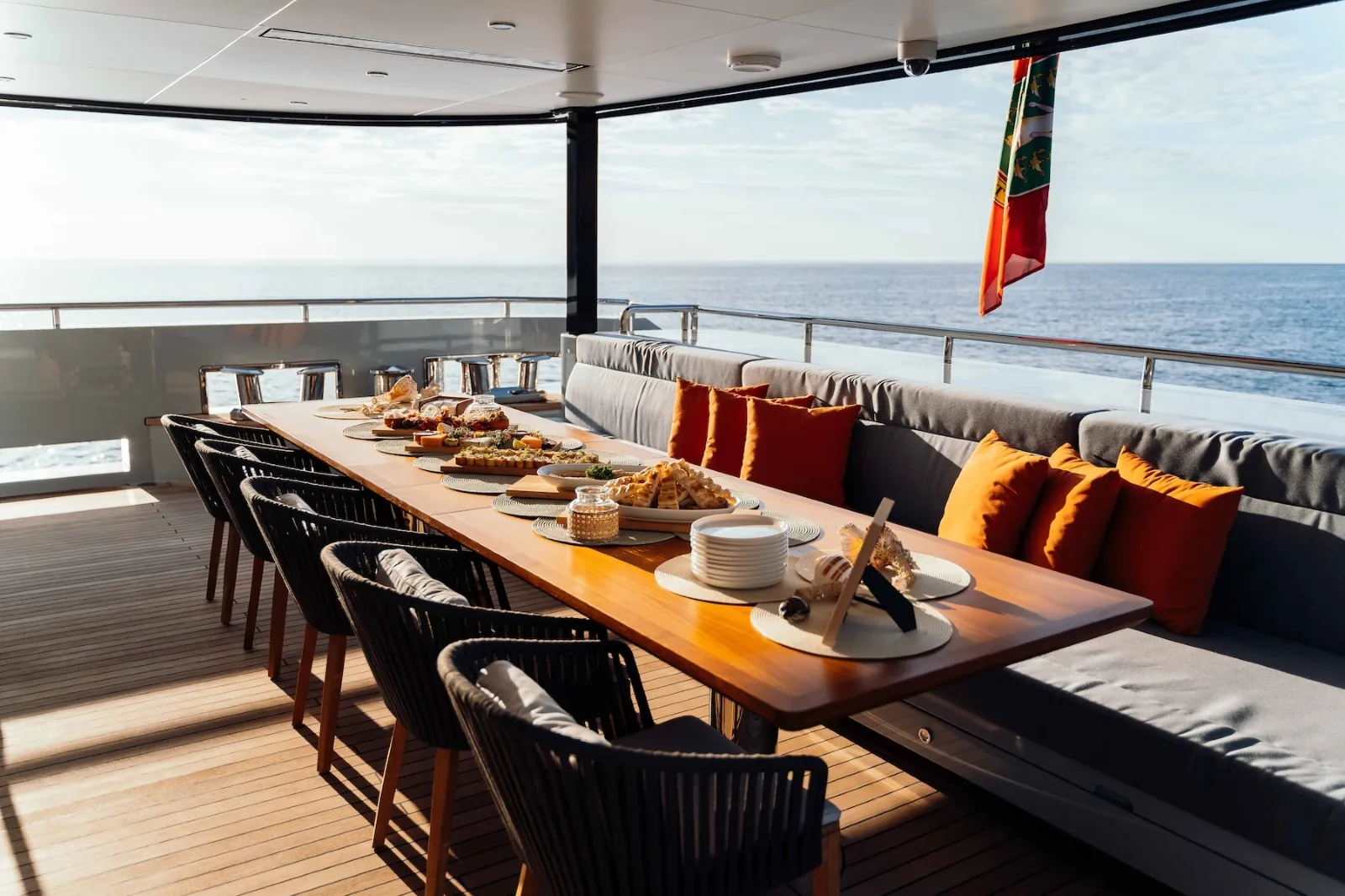 HEEUS - photo 16 location yacht Saint-Tropez