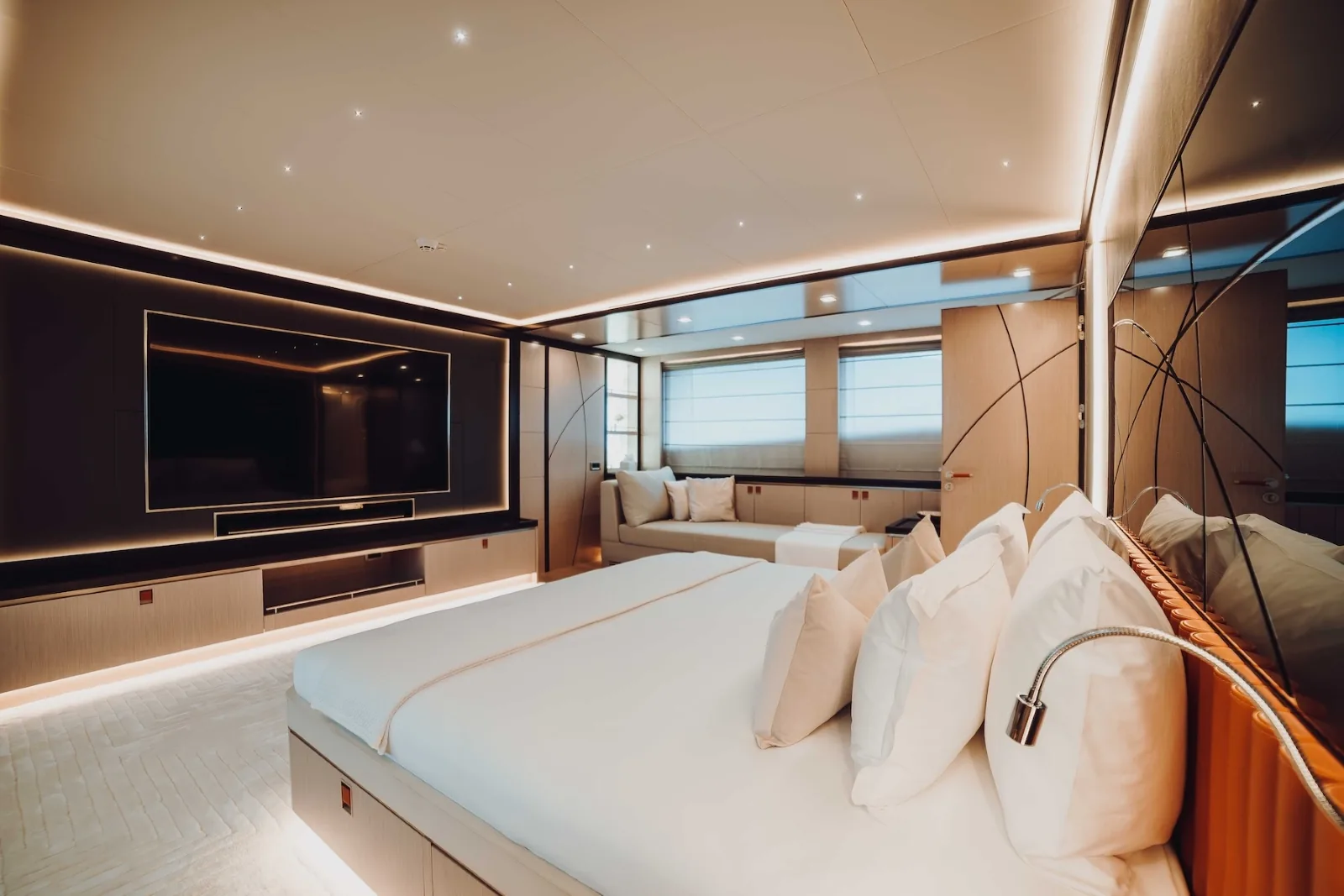 HEEUS - photo 30 location yacht Saint-Tropez