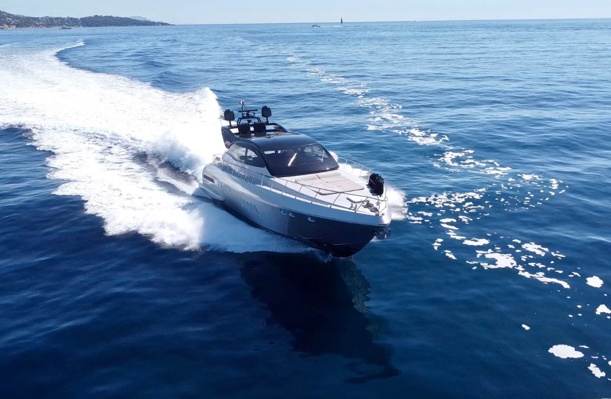 HELIOS - photo 10 location yacht Saint-Tropez